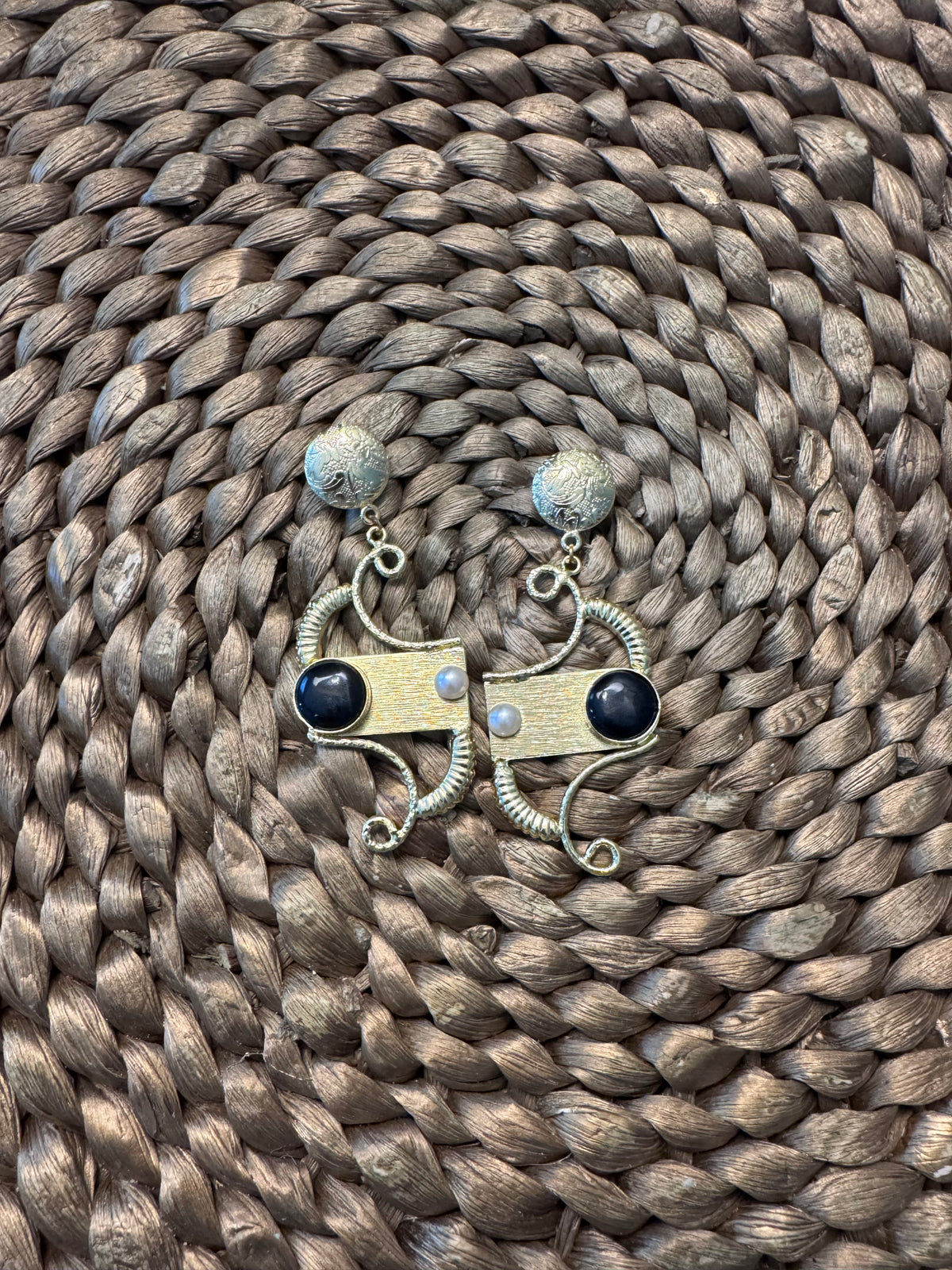 Metallic Black stone Earrings