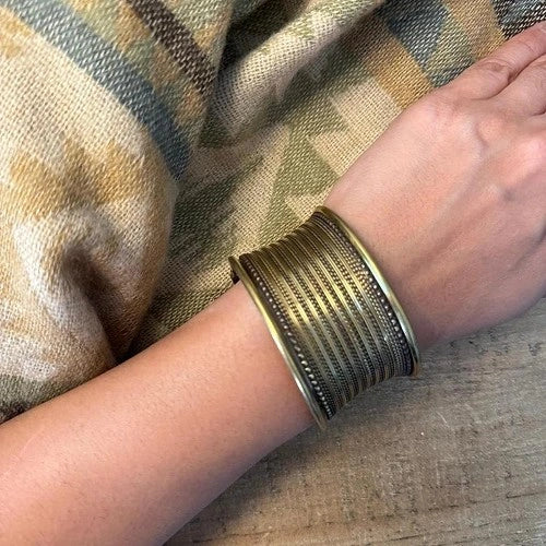 Bracelts 9